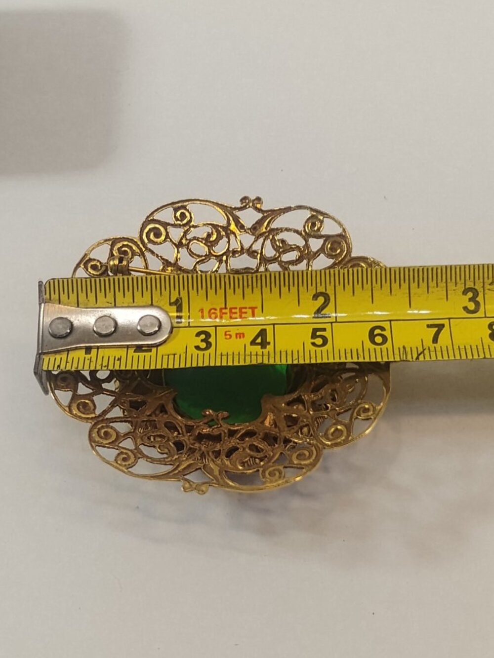 Vintage Brooch Pin Gold tone Large Green Stone Retro Jewelry Victorian Style - Picture 9 of 10